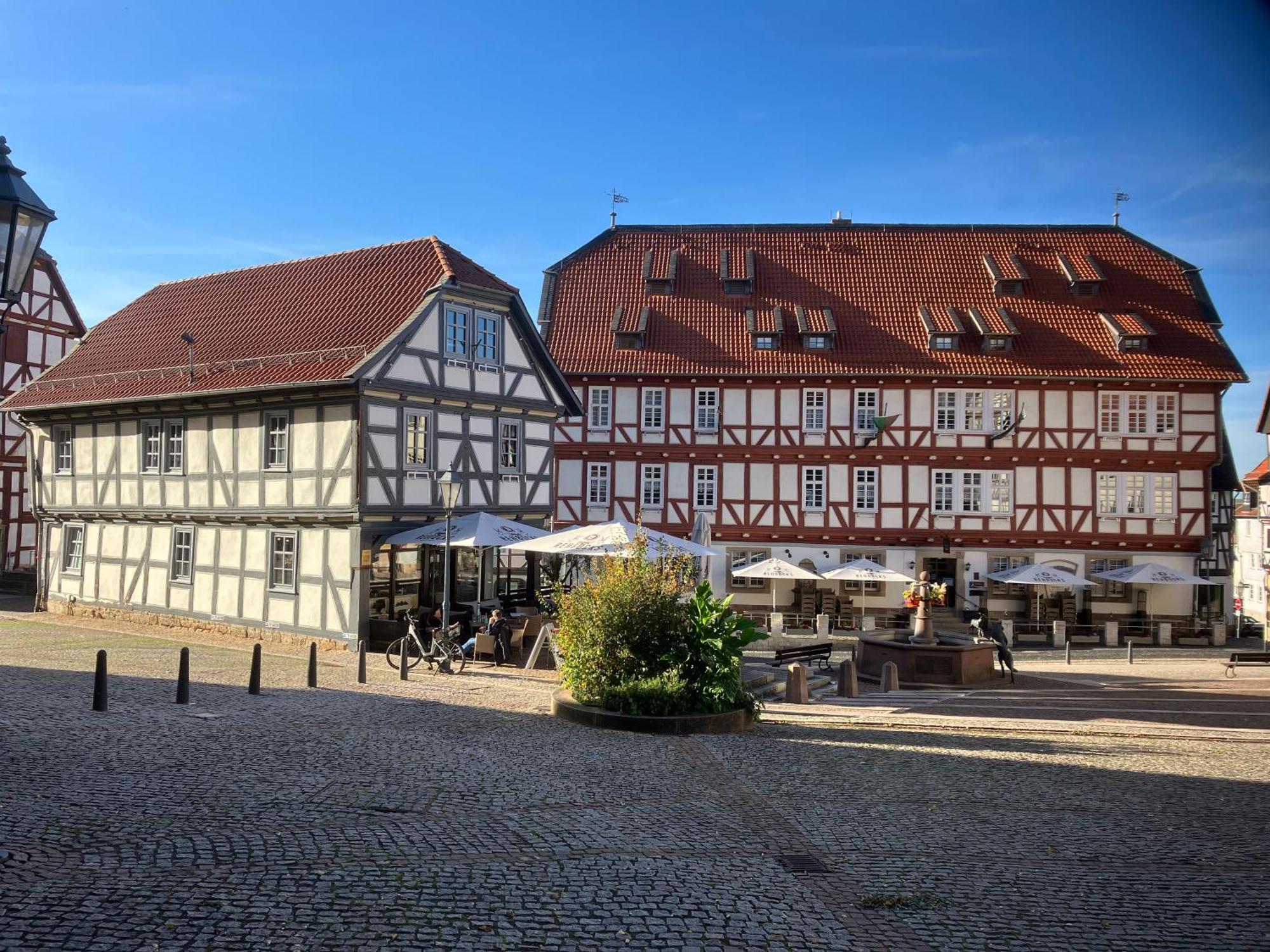 Altes Rathaus Hotel-Restaurant-Café Wolfhagen Esterno foto